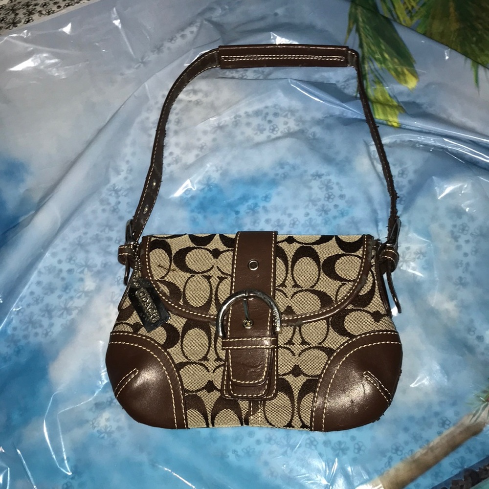 A coach purse